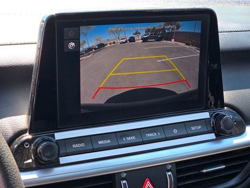 Used 2023 Kia Forte LXS image 29