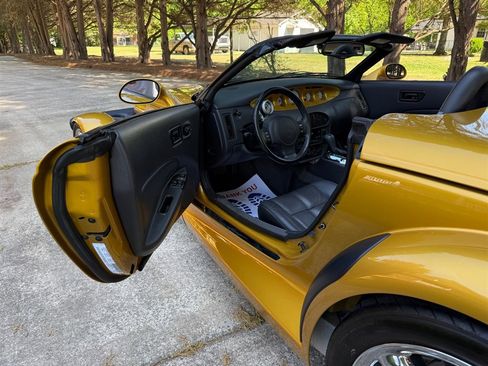 Used 2002 Chrysler Prowler image 49