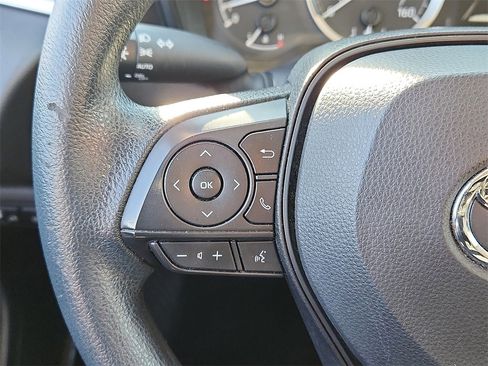 Used 2022 Toyota Corolla LE image 20