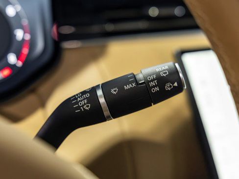Used 2025 Land Rover Range Rover Autobiography AWD/4WD image 34