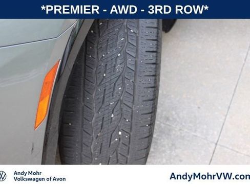 Used 2023 Chevrolet Traverse Premier w/ Redline Edition AWD/4WD image 13