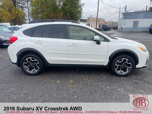 Used 2016 Subaru Crosstrek 2.0i Premium image 2