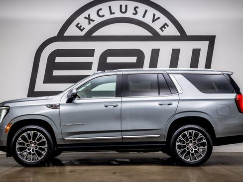 Used 2025 GMC Yukon Denali w/ Sun & Power Step Package RWD image 6