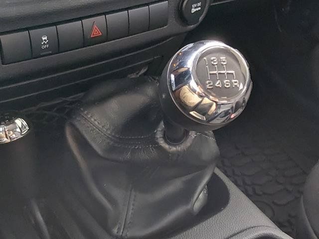 Used 2017 Jeep Wrangler Unlimited Sport AWD/4WD image 13