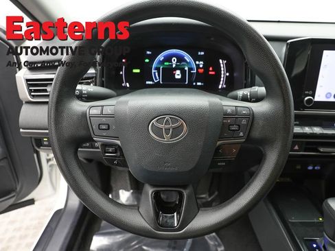 Used 2025 Toyota Camry LE FWD image 10