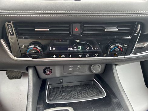 Used 2026 Nissan Rogue SL AWD/4WD image 27