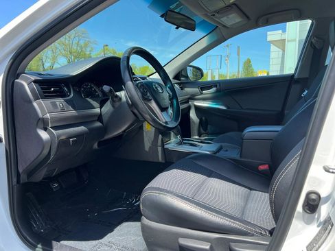 Used 2013 Toyota Camry SE FWD image 15