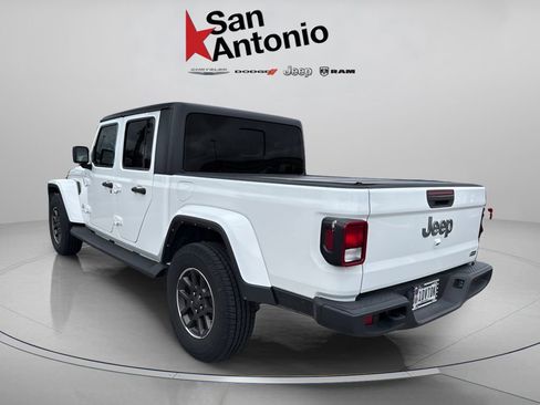 Used 2022 Jeep Gladiator Overland AWD/4WD image 4