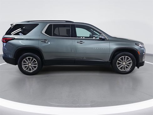 Certified 2023 Chevrolet Traverse LT image 2