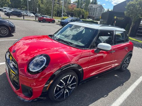 Used 2025 MINI Cooper S FWD image 3