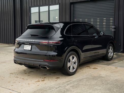 Certified 2019 Porsche Cayenne image 10