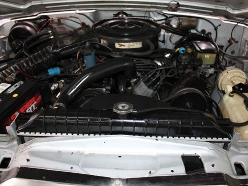 Used 1986 Jeep Grand Wagoneer image 30