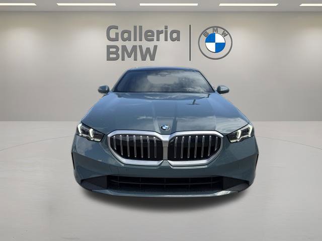 Used 2026 BMW 540i xDrive AWD/4WD image 4
