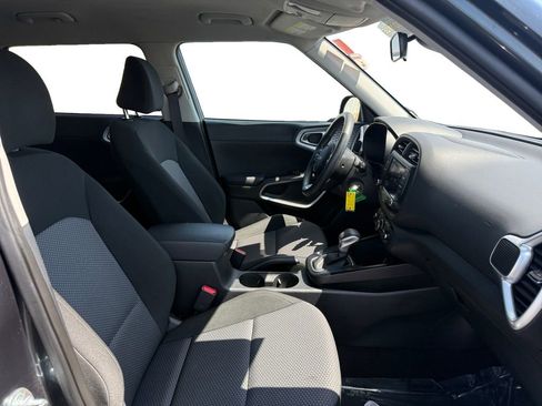 Used 2024 Kia Soul LX w/ Option Group 015 image 17