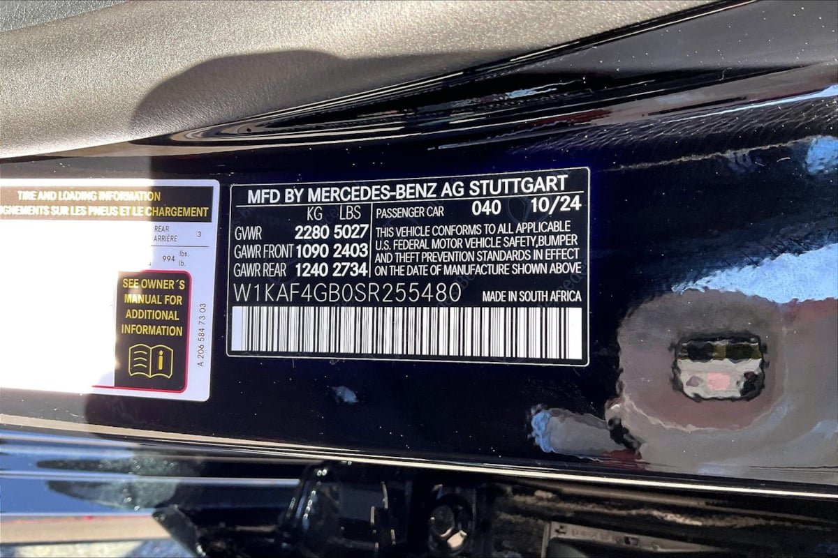 Used 2025 Mercedes-Benz C 300 Sedan image 32