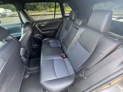 Used 2022 Toyota RAV4 XSE w/ XSE Grade Weather Package AWD/4WD image 17