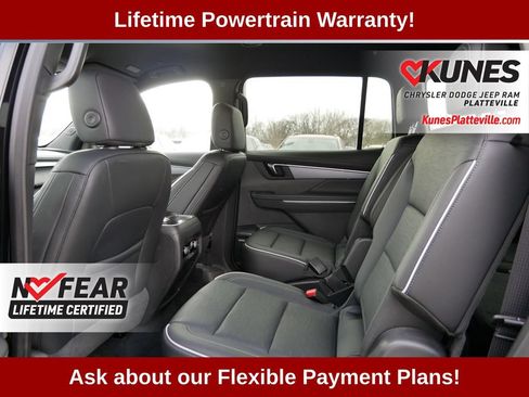 Used 2025 Buick Enclave Sport Touring AWD/4WD image 15
