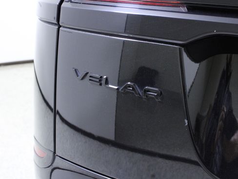 Used 2023 Land Rover Range Rover Velar R-Dynamic S image 9