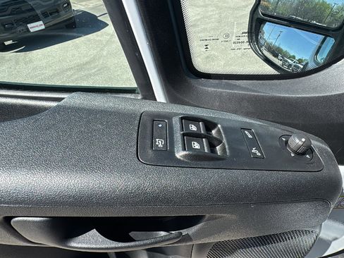 New 2026 RAM ProMaster 2500 w/ Convenience Group image 12