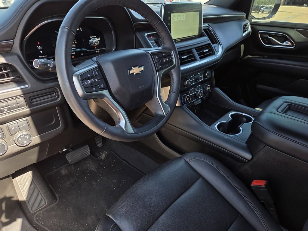 Used 2022 Chevrolet Tahoe LT w/ Luxury Package AWD/4WD image 15