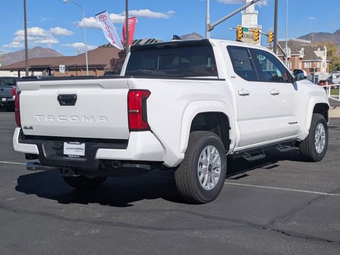 New 2025 Toyota Tacoma SR5 image 5