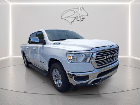 Used 2024 RAM 1500 Laramie AWD/4WD image 5