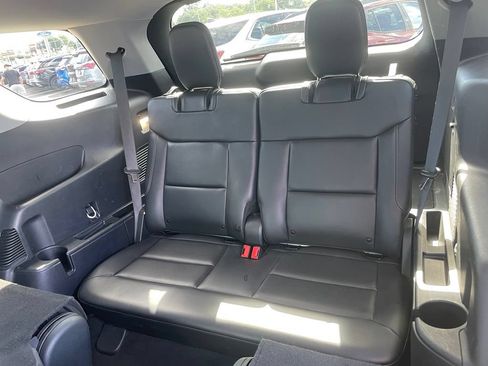 Used 2023 Ford Explorer XLT w/ Equipment Group 202A AWD/4WD image 9