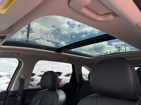 Used 2023 Kia Sorento S w/ Panoramic Sunroof Package AWD/4WD image 25