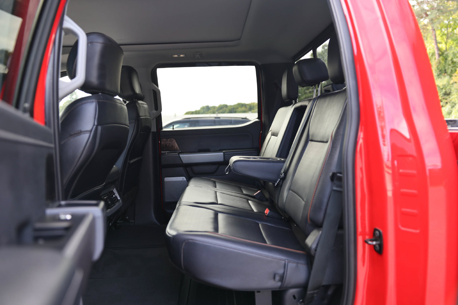 Used 2025 Ford F450 Lariat w/ Lariat Ultimate Package AWD/4WD image 16