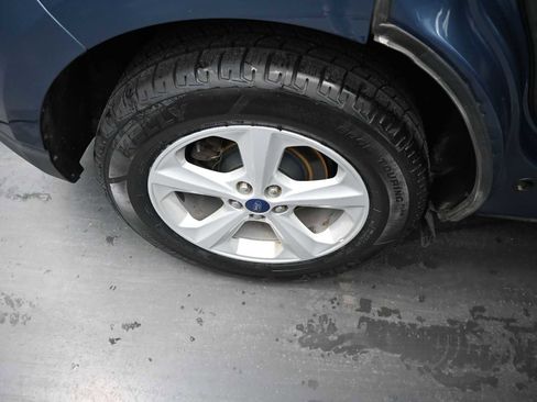 Used 2018 Ford Edge SE image 11