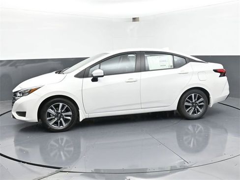 New 2025 Nissan Versa SV w/ Trunk Package image 4