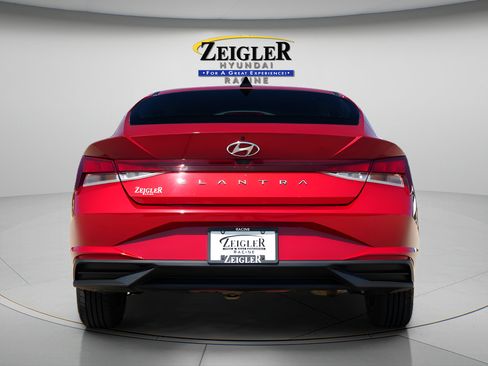 Certified 2023 Hyundai Elantra SEL FWD image 6