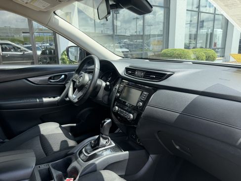 Used 2019 Nissan Rogue SV AWD/4WD image 24