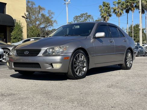 Used 2004 Lexus IS 300 image 10