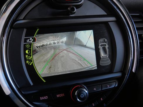 Used 2018 MINI Cooper S image 30