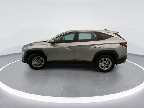 Used 2026 Hyundai Tucson SE FWD image 9