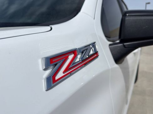 Used 2023 Chevrolet Silverado 1500 RST w/ Z71 Off-Road Package image 5