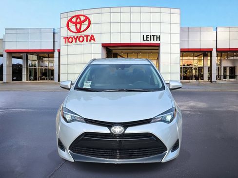 Used 2018 Toyota Corolla L image 2