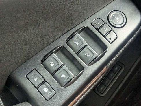 Used 2019 Chevrolet Tahoe LT w/ Luxury Package RWD image 24