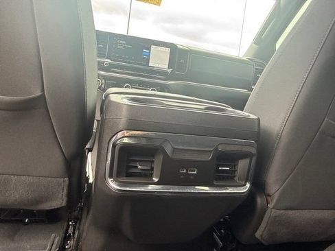 Used 2024 GMC Sierra 1500 Elevation w/ Preferred Package AWD/4WD image 34