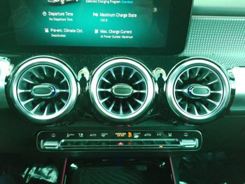 Used 2023 Mercedes-Benz EQB 300 4MATIC w/ Pinnacle Package image 41