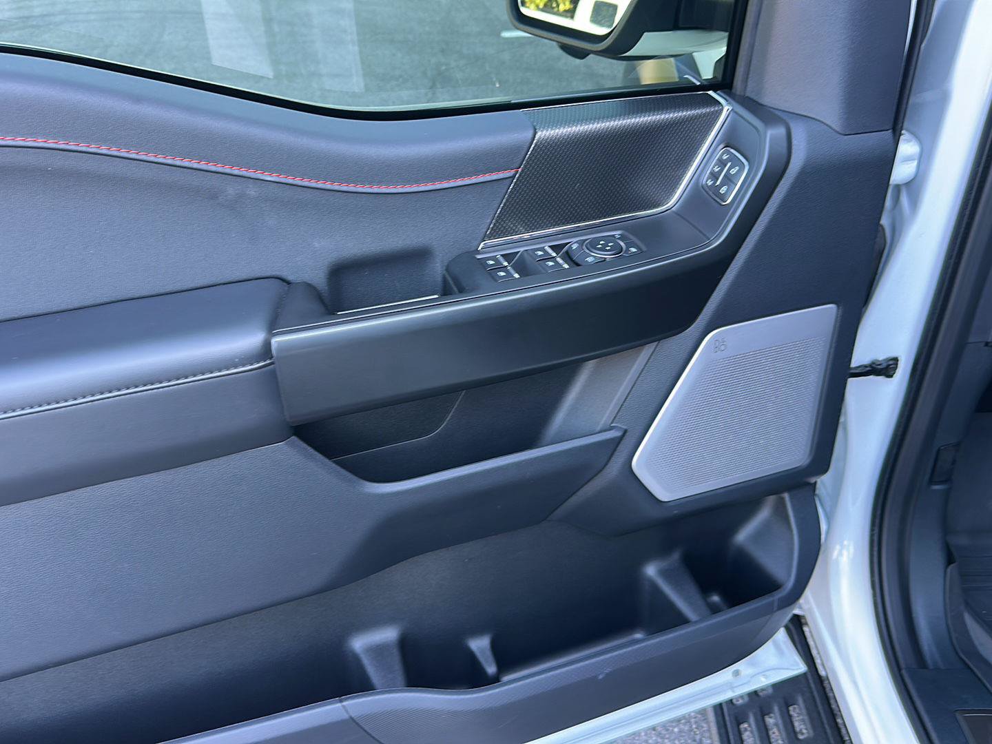 Certified 2025 Ford F150 Raptor AWD/4WD image 15