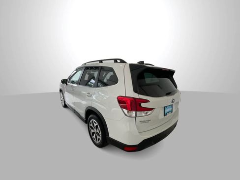 Used 2024 Subaru Forester Premium AWD/4WD image 6