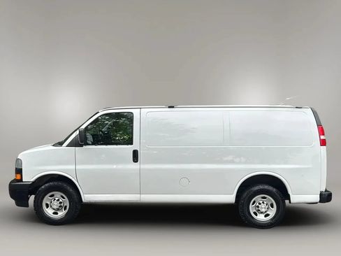 Used 2021 Chevrolet Express 2500 w/ Driver Convenience Package RWD image 12