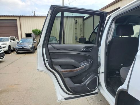 Used 2020 Chevrolet Tahoe 4WD w/ Enhanced Driver Alert Package image 18