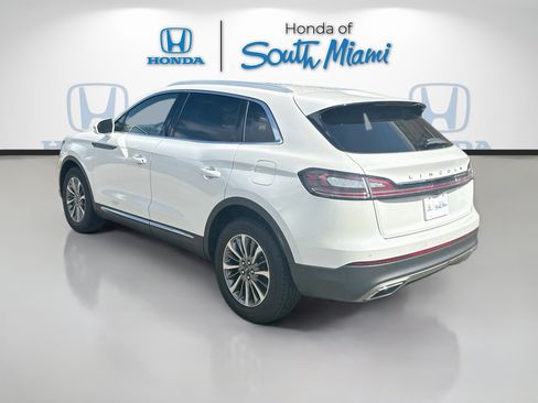 Used 2023 Lincoln Nautilus AWD w/ Premium Package image 5