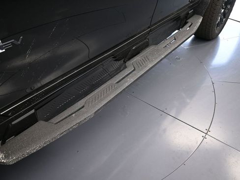 New 2025 GMC Hummer EV 2X image 13