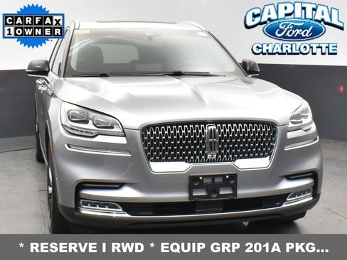 Used 2024 Lincoln Aviator Reserve w/ Equipment Group 201A image 2