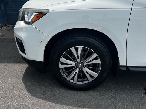 Used 2017 Nissan Pathfinder S AWD/4WD image 2