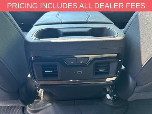 Used 2023 GMC Sierra 1500 AT4 w/ AT4 Preferred Package AWD/4WD image 12
